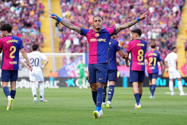 Barcelona and real madrid ( symbolic picture)