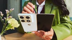 Motorola Razr Fold launch 2026