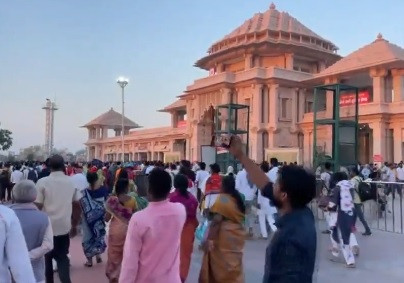 Ram temple devotees throng, Ayodhya bustling with pilgrims