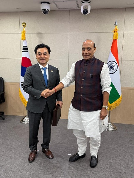 Rajnath Singh to visit South Korea, holds bilateral meeting with Defence Minister