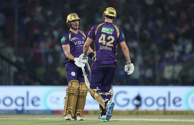 Allen's century puts Knights in contention to beat Delhi