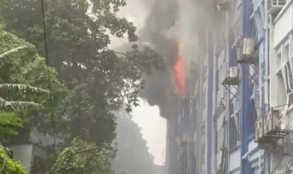 Fire at Zilla Parishad office in Alipore sparks panic.