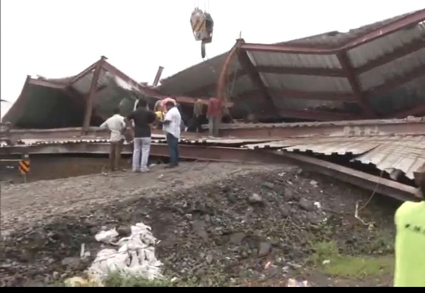 Death toll in Taratala warehouse collapse rises to 5; rescue operations continue, SIT formed.