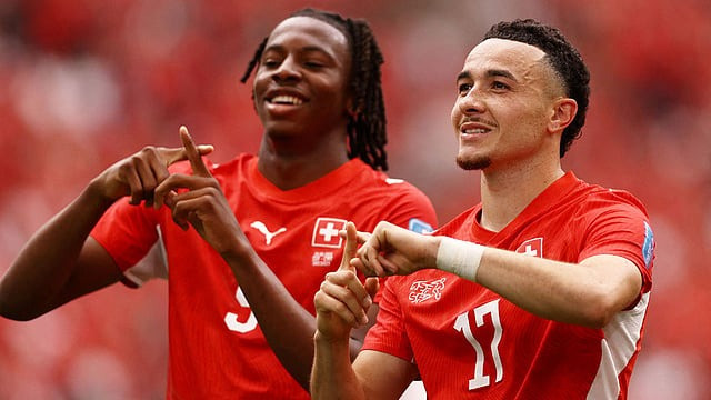 Group winners Switzerland defeated Canada 2-1.