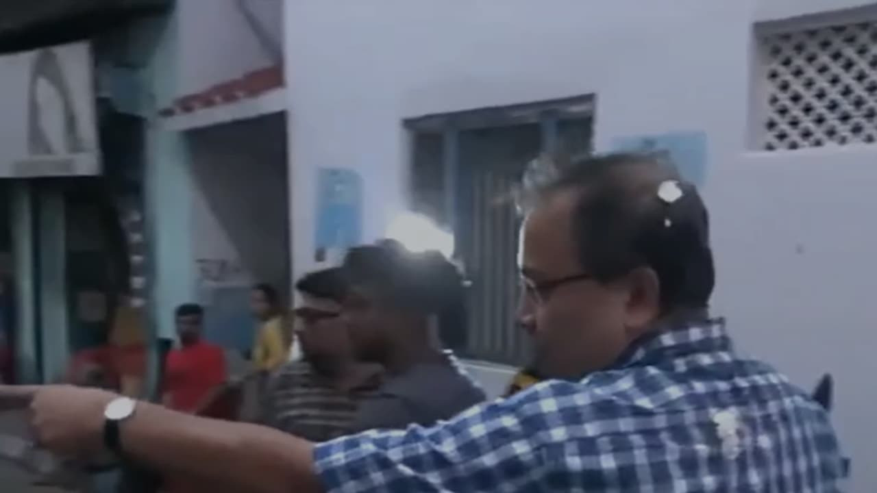 Two arrested for throwing eggs at Kunal Ghosh.