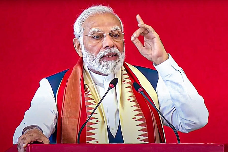 Ministers congratuate Modi