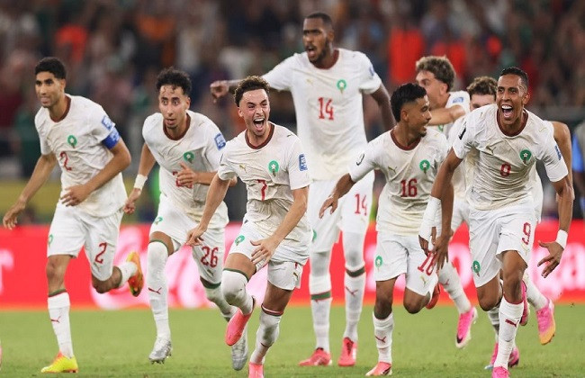 Morocco reach Round of 16 after defeating the Netherlands.