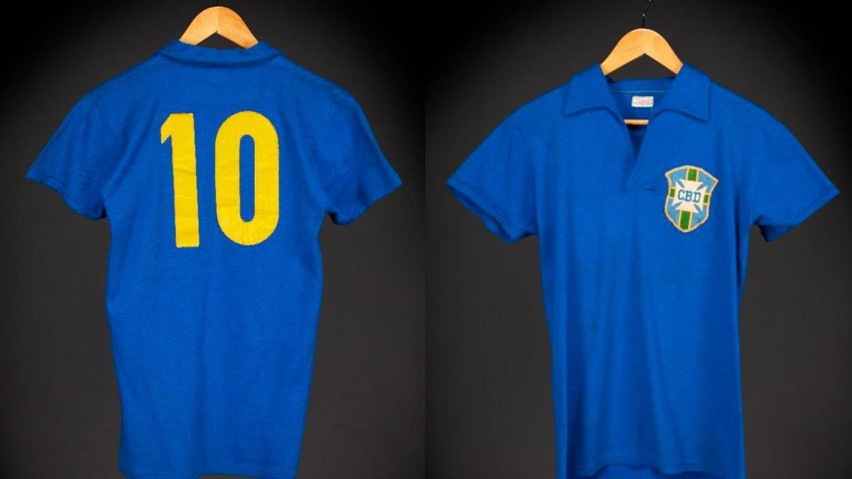 Pele's 1958 World Cup final jersey to be auctioned