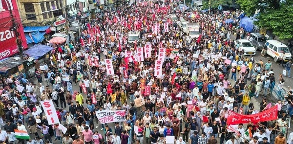 Student protest in Dharmatala; police register Spontaneous  case.