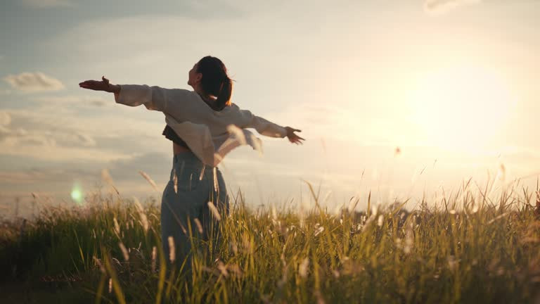 Healthy habits to reduce stress naturally