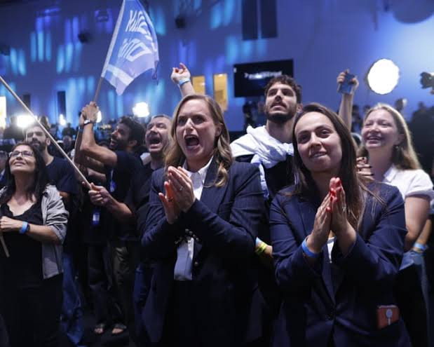Israel Relies on Ra’am as Netanyahu and Eisenkot Struggle to Secure a Majority